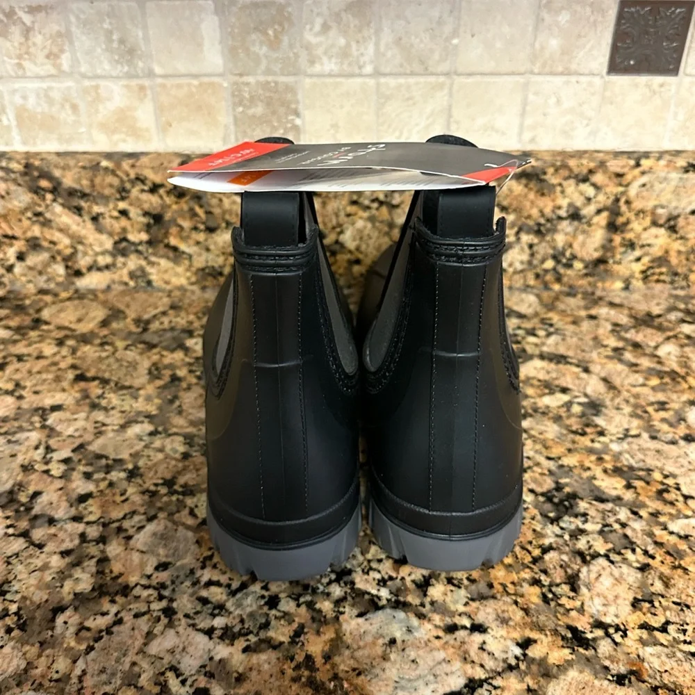 Cougar Tangent Chelsea Rain boots‎ Sz 9